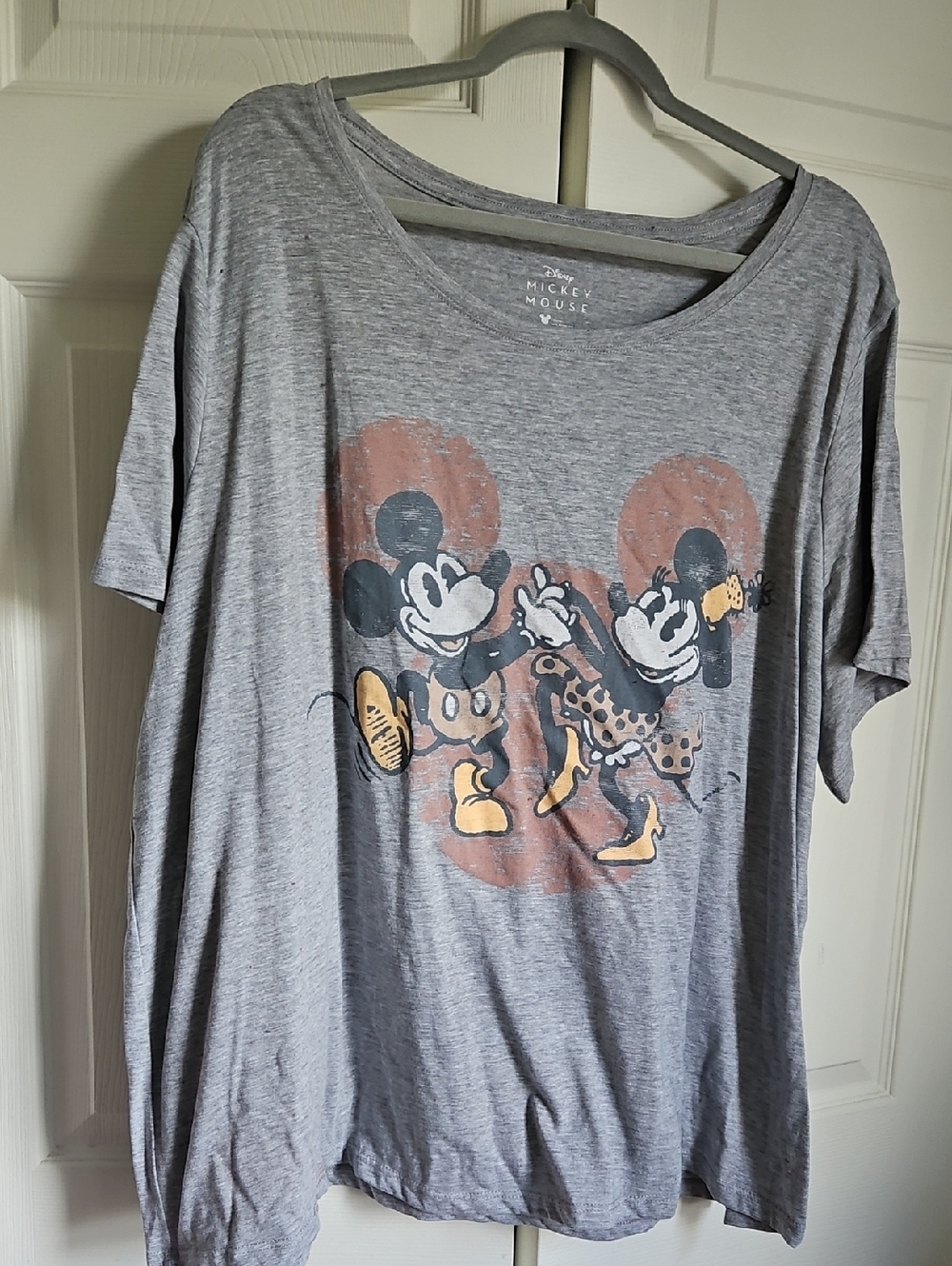 Kohl's Disney Gray Mickey & Minnie Graphic Long Sleeve Tee